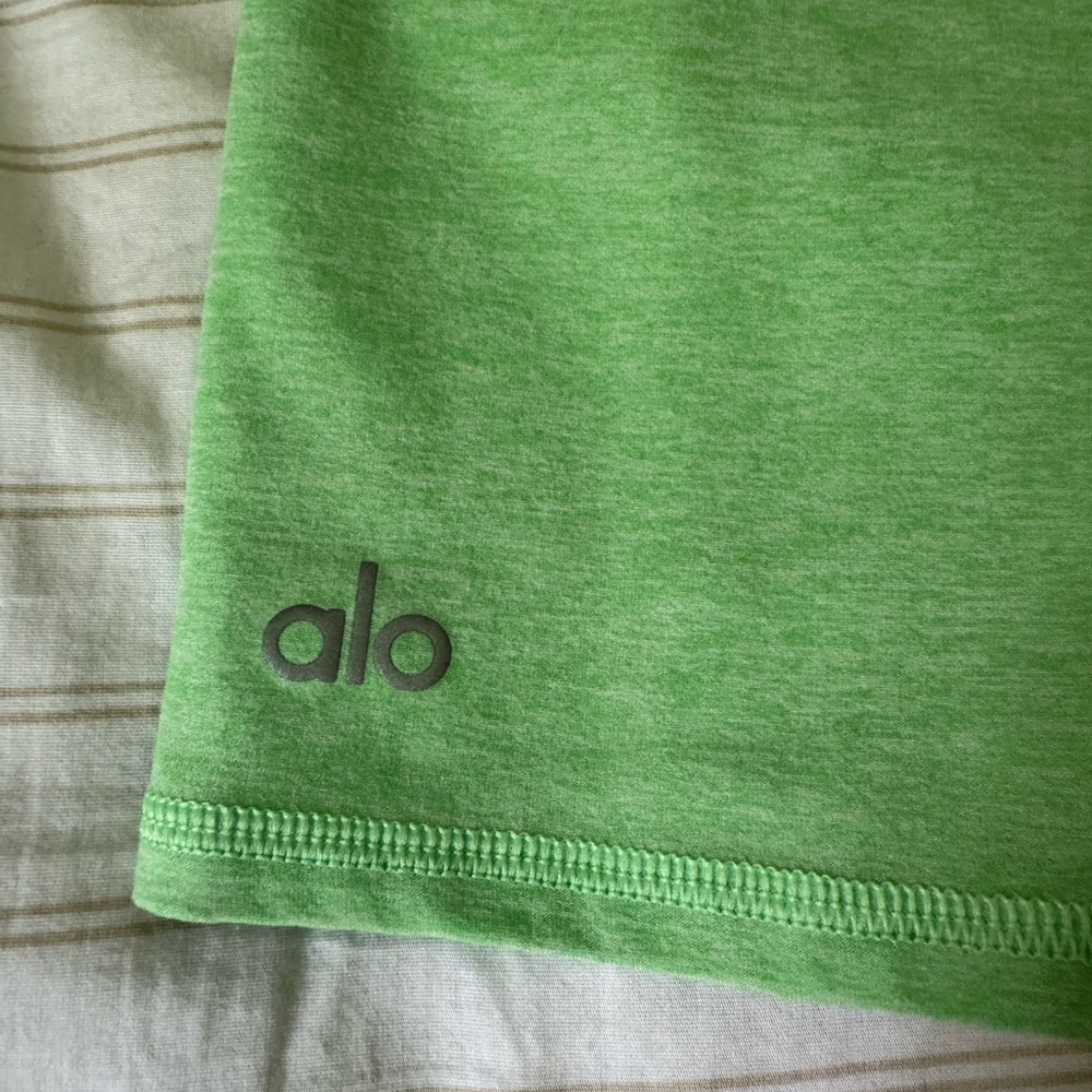 Alo High-waist Alosoft capri - Picture 3 of 6